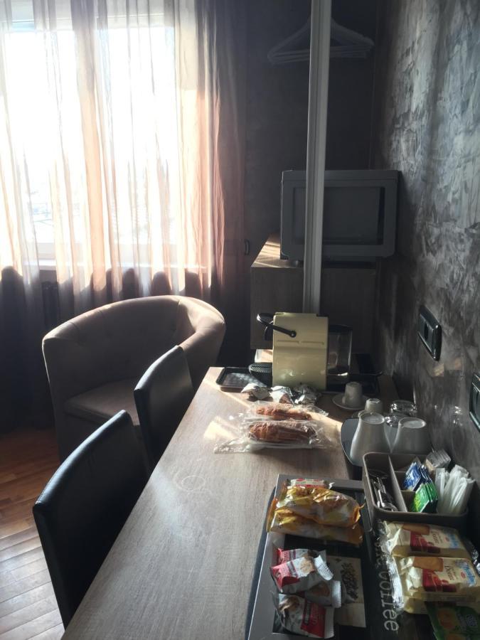 B2In Suite & Office 카프리아테 산 제르바시오 외부 사진