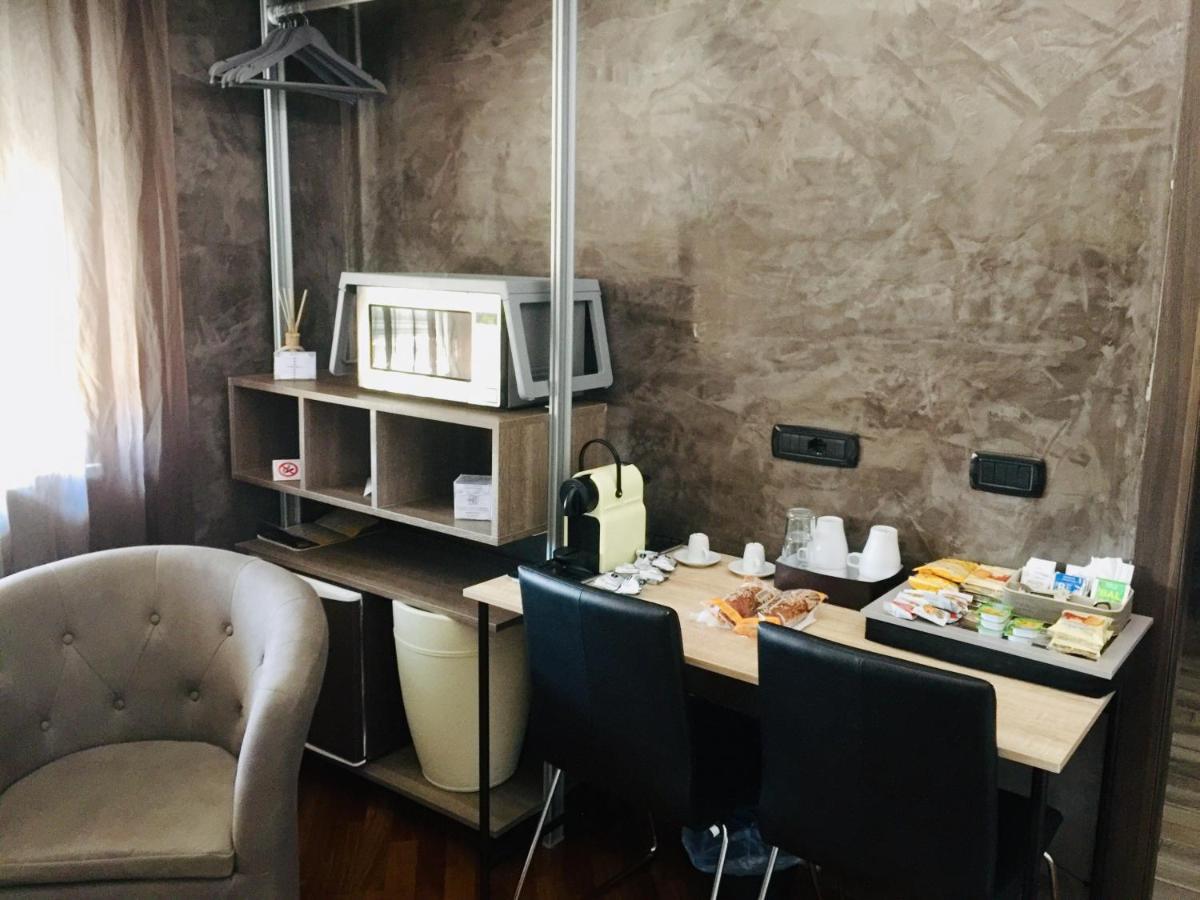 B2In Suite & Office 카프리아테 산 제르바시오 외부 사진