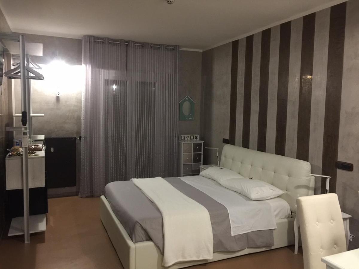 B2In Suite & Office 카프리아테 산 제르바시오 외부 사진
