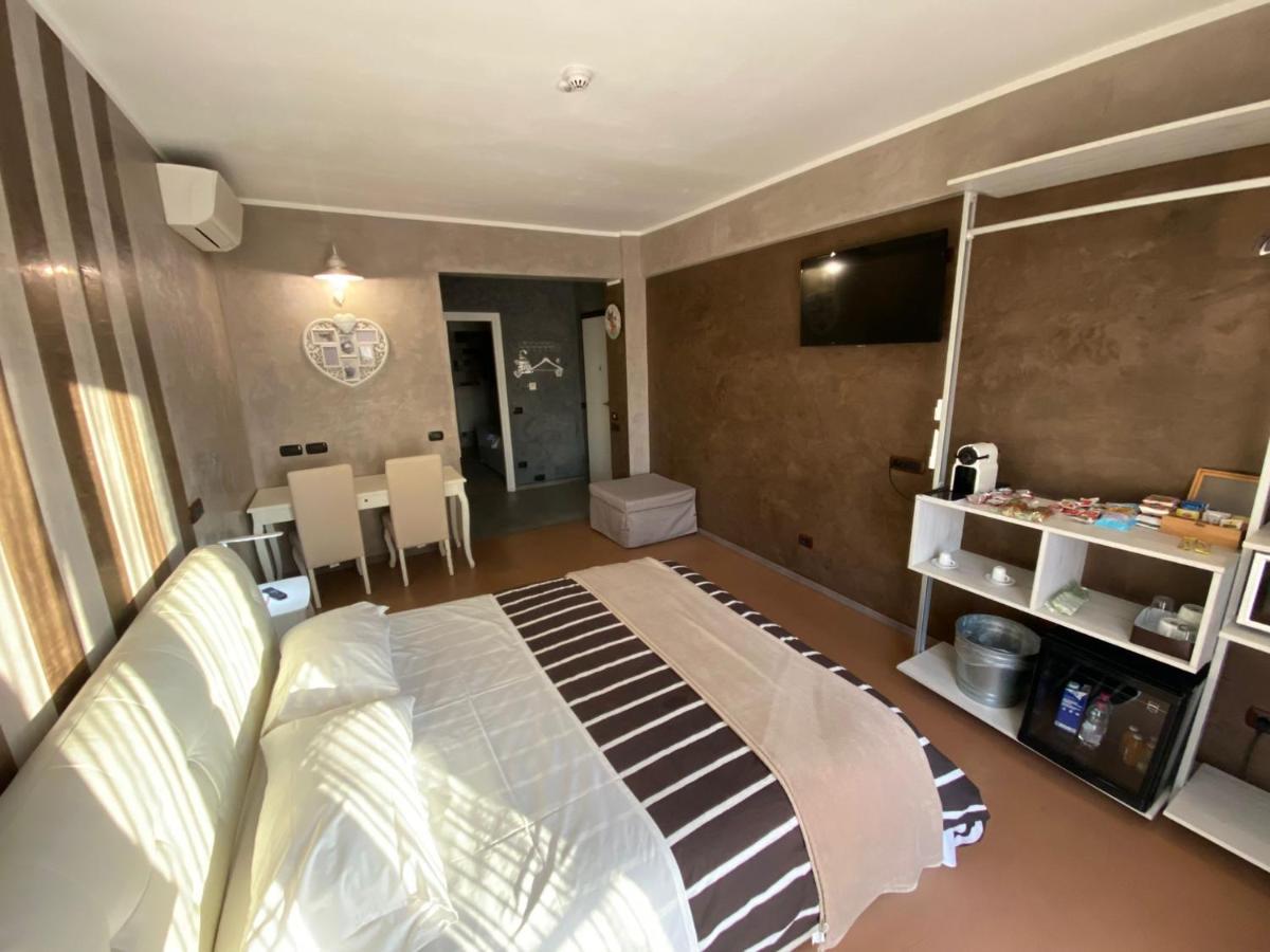 B2In Suite & Office 카프리아테 산 제르바시오 외부 사진