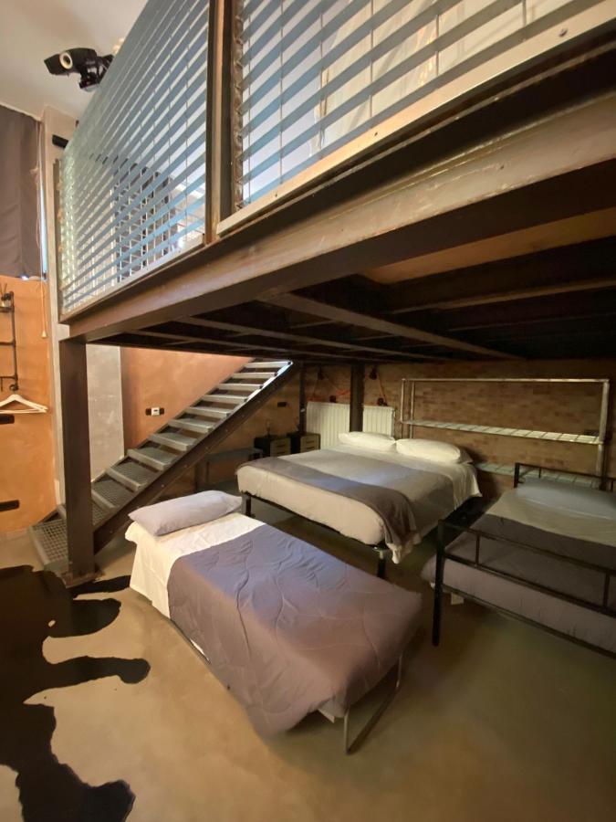 B2In Suite & Office 카프리아테 산 제르바시오 외부 사진