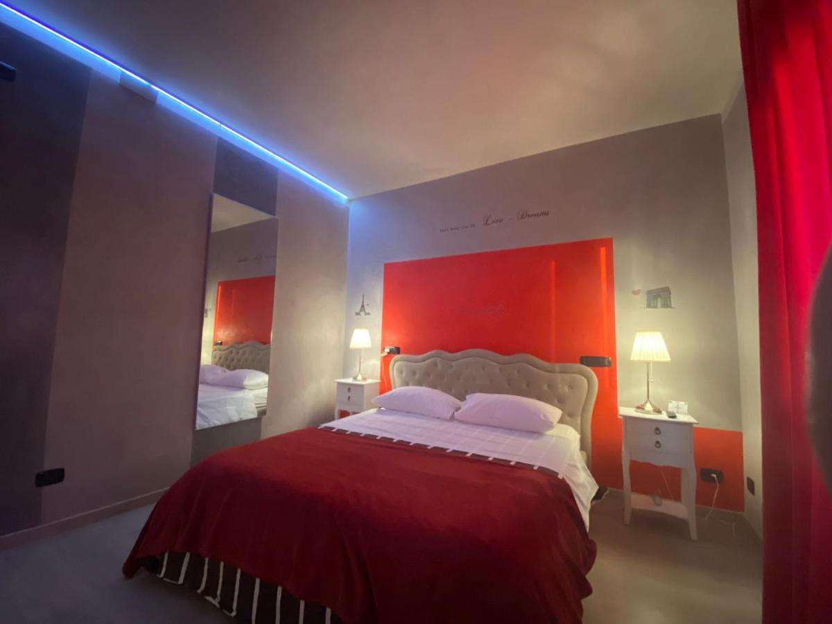 B2In Suite & Office 카프리아테 산 제르바시오 외부 사진