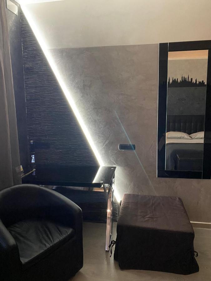 B2In Suite & Office 카프리아테 산 제르바시오 외부 사진