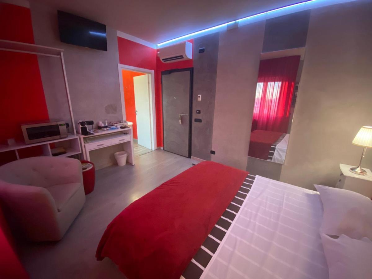 B2In Suite & Office 카프리아테 산 제르바시오 외부 사진