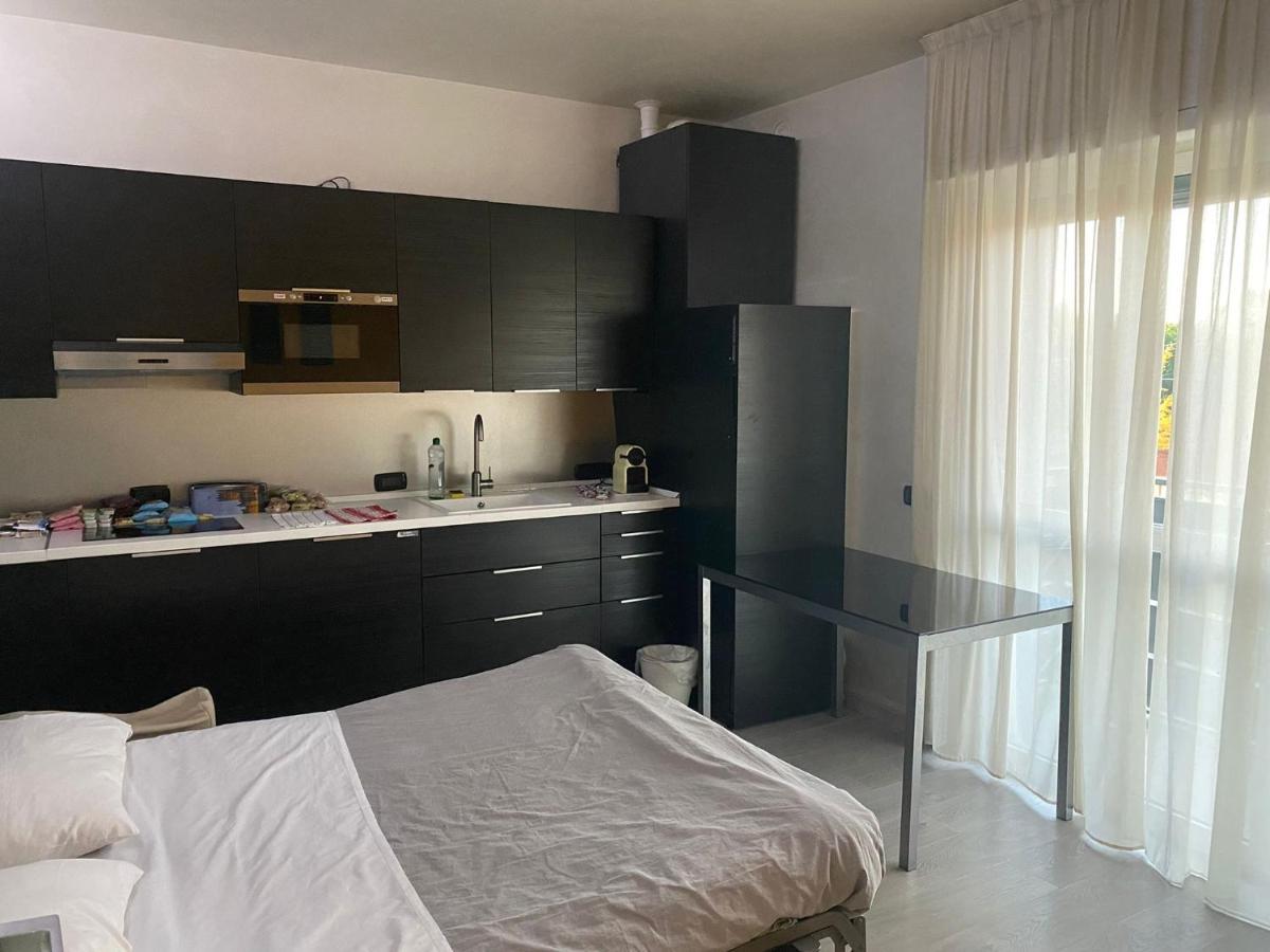 B2In Suite & Office 카프리아테 산 제르바시오 외부 사진