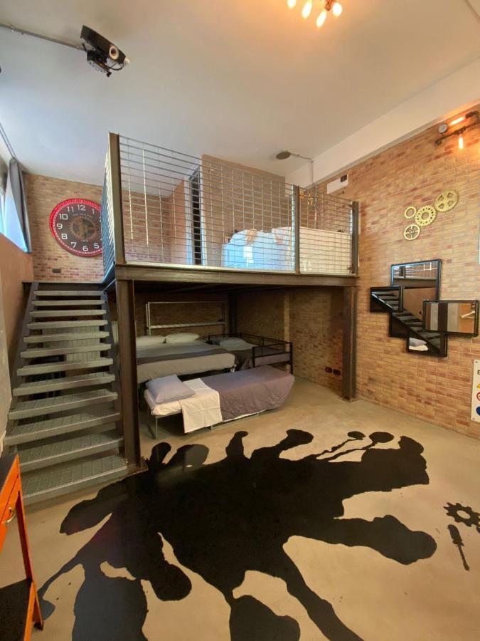 B2In Suite & Office 카프리아테 산 제르바시오 외부 사진