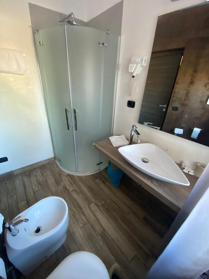 B2In Suite & Office 카프리아테 산 제르바시오 외부 사진